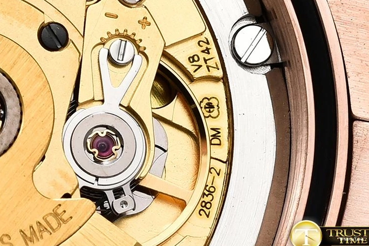 1116 RDD0218A – DayDate 40mm Casual 690